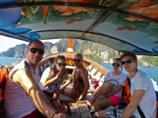 62 taxi boat on phi phi don