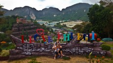 90LOVE IN PHI PHI 90LOVE IN PHI PHI