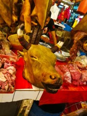 Chowkid market kravja glava Chowkid market kravja glava