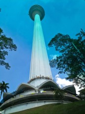 KL Tower Kuala Lumpur od spodaj KL Tower Kuala Lumpur od spodaj