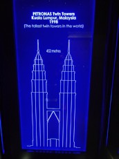 Petronas Twin Towers najvisjji neboticnik na svetu Petronas Twin Towers najvisjji neboticnik na svetu