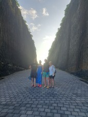 BALI ULOWATO CLIFF BEACH