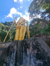 KUALA LUMPUR BATA CAVES2