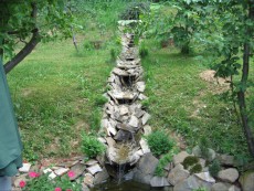 Vodni efekti 3 potok na dvoriscu